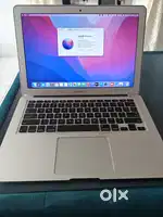 MacBook Air i5 8gb ram 256gb SSD