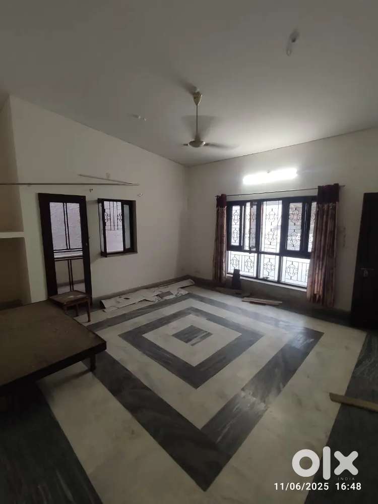 2 BHK FOR VEGETARIAN FAMILY @ BALLUPUR