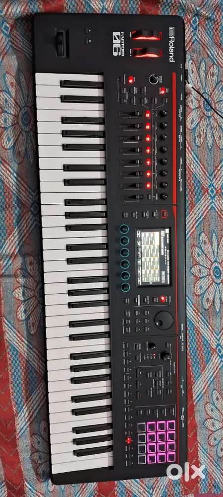 ROLAND FANTOM O6 NEW CONDITION