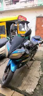 Yamaha R15 V2