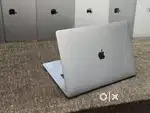 Apple Macbook Pro i7/16/512gb/5.5gb Graphics 15inch Retina Touchbar