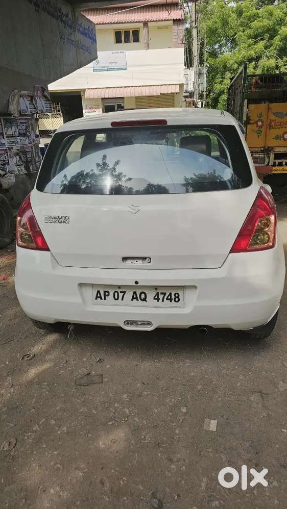 Maruti Suzuki Swift 2007 Diesel 130000 Km Driven