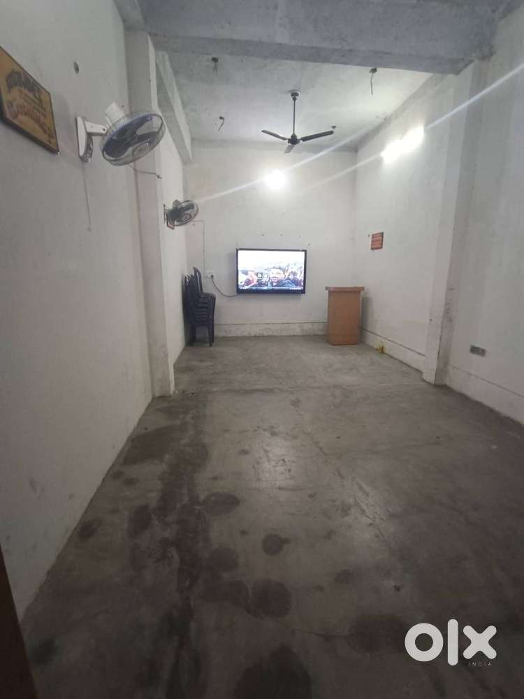 hall for rent in nehru nagar khalasi line