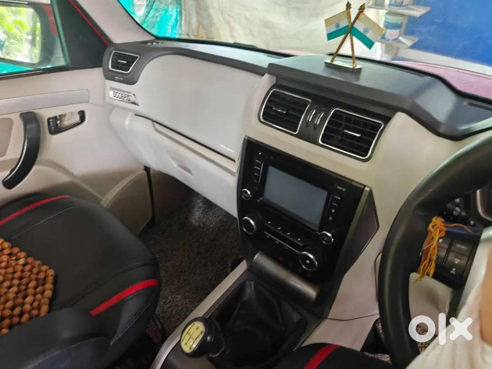 Mahindra Scorpio last month of 2015 Diesel 115000 Km Driven