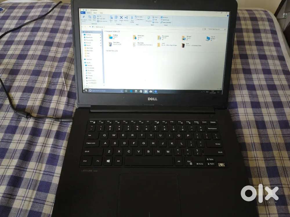 Laptop sell karna hai 7000