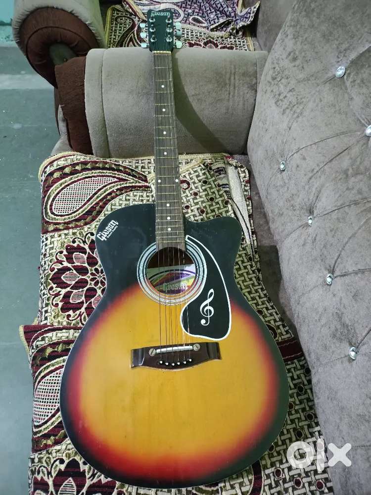 Givson Acoustic Guitar