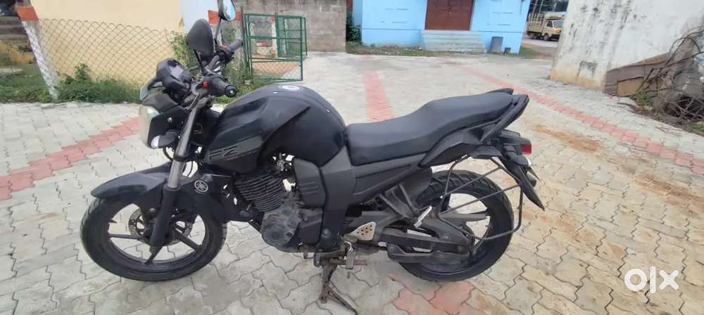 YAMAHA FZ16; MODEL 2016; SELF ALLOY DIGITAL METER FRONTDISCBRAKE; BS3
