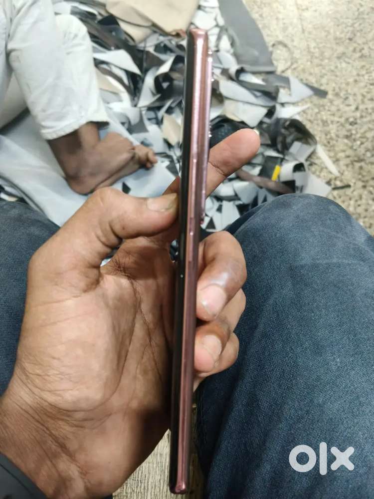 Vivo v27 all box and charger available