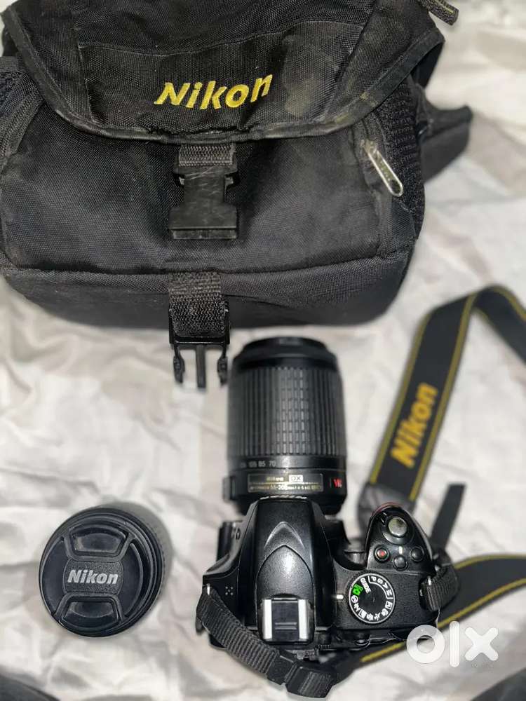 DSLR NIKON CAMERA 3200D