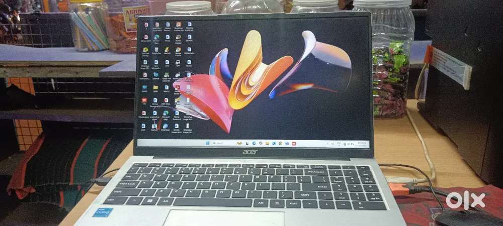 Acer i3 12th