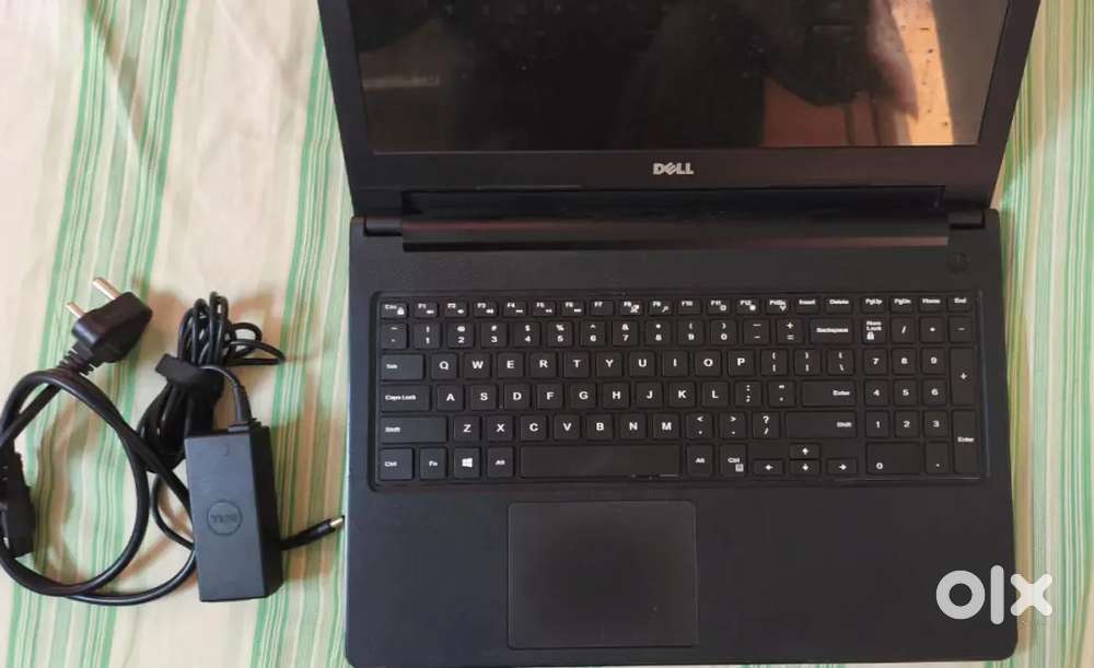 Dell Laptop I3 6th gen Intel
4gb RAM
500 HDD