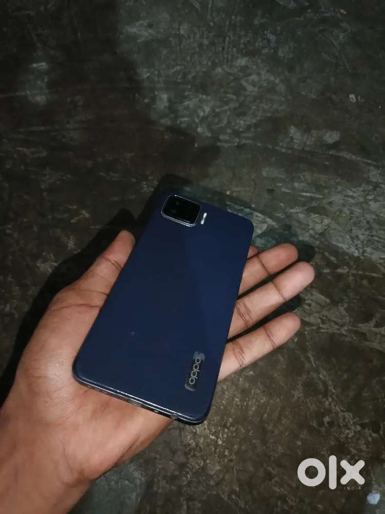 Oppo f17 128gb storage blue
