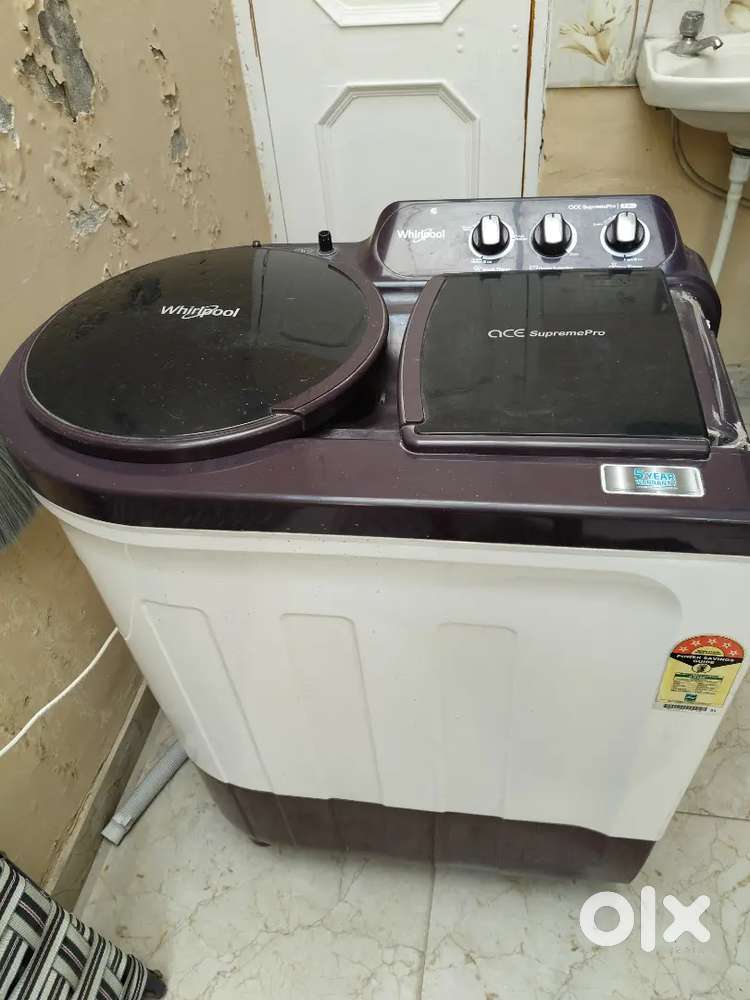 Whirlpool semi automatic washing machine