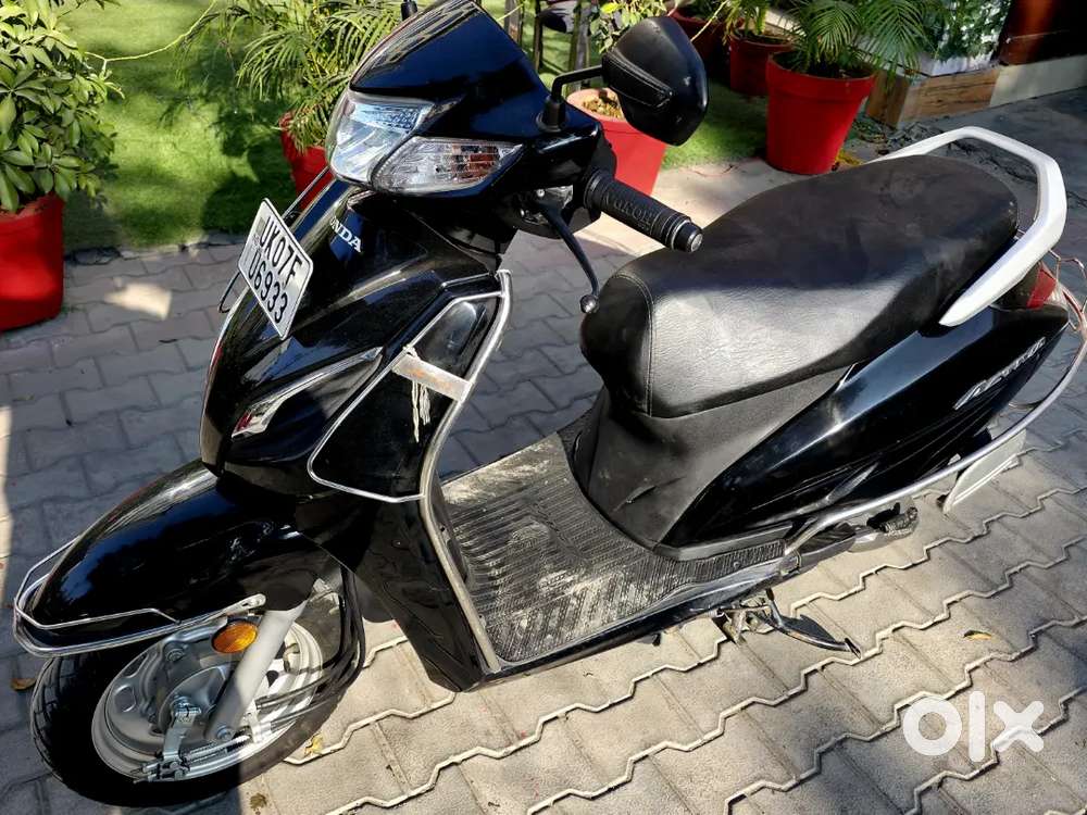 Activa 6G showroom condition army owner Lone facility available
