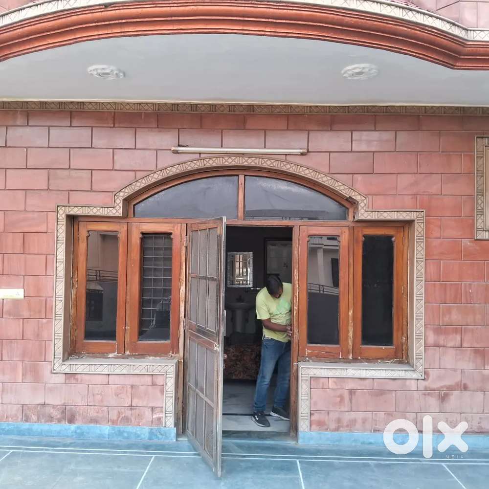 Prime Location Kothi in Jujar Singh Avenue