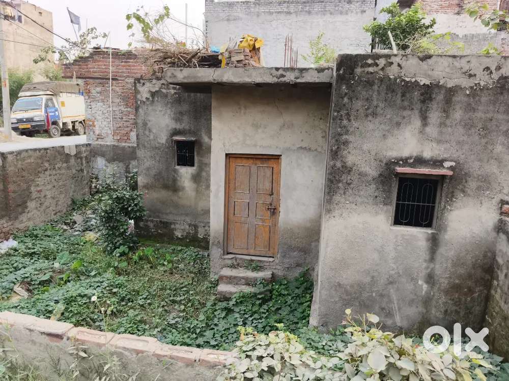 3 Side Open North East West Plot