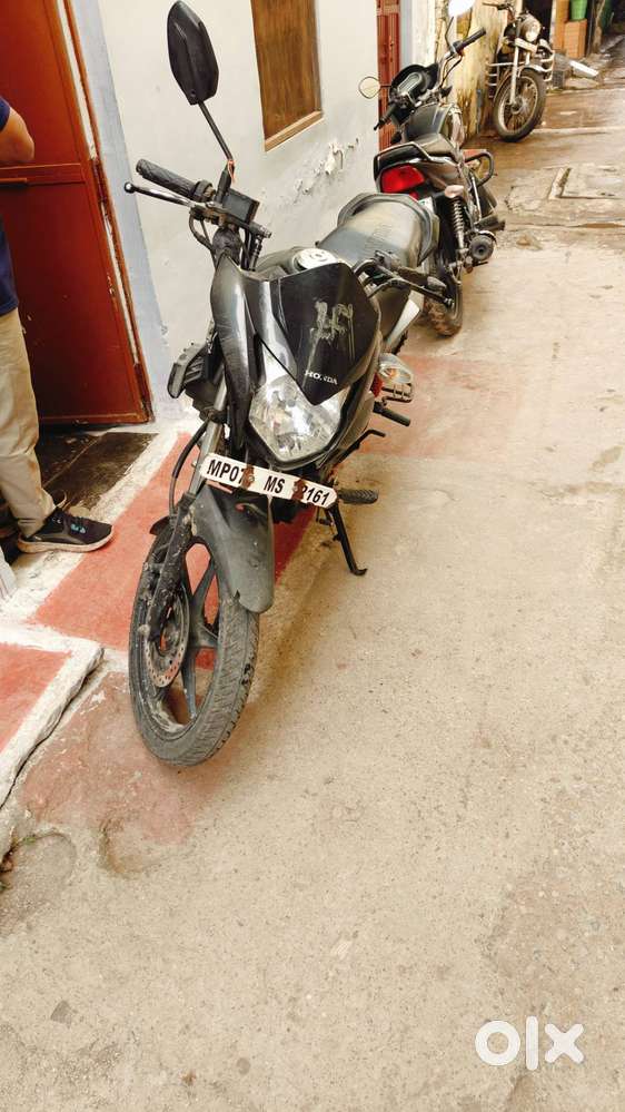 Honda cb twister Bike sell urgent in 18000