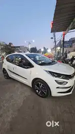 Very well maintained 2021 XZ Digital screen
