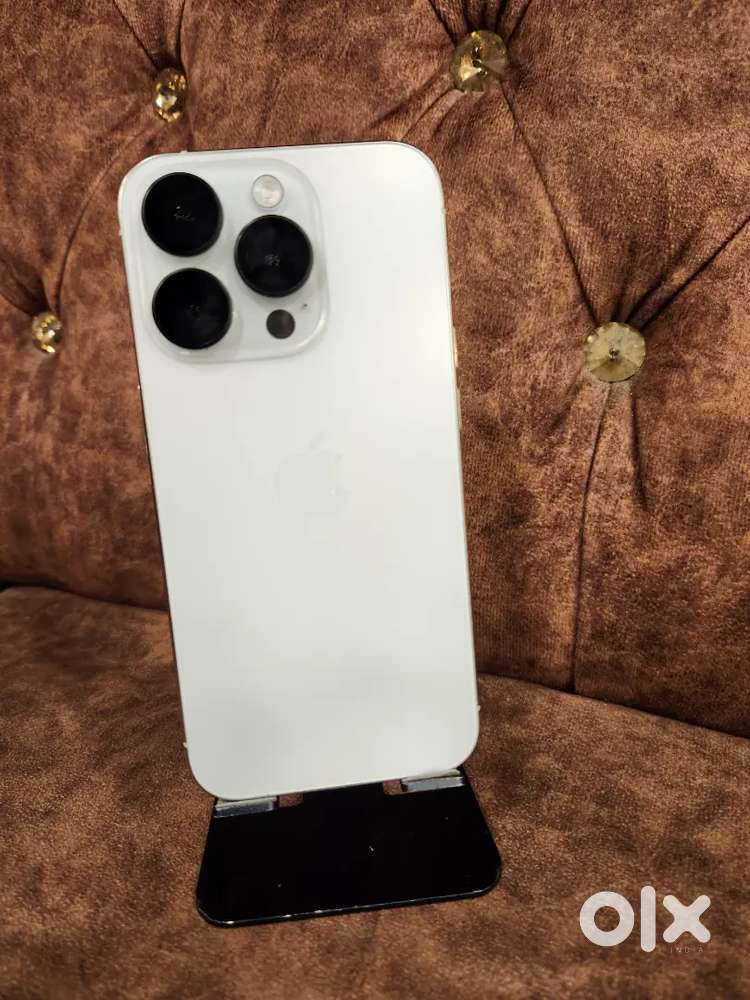 Iphone 15 pro white colour with Gst Bill  ( 256 GB )