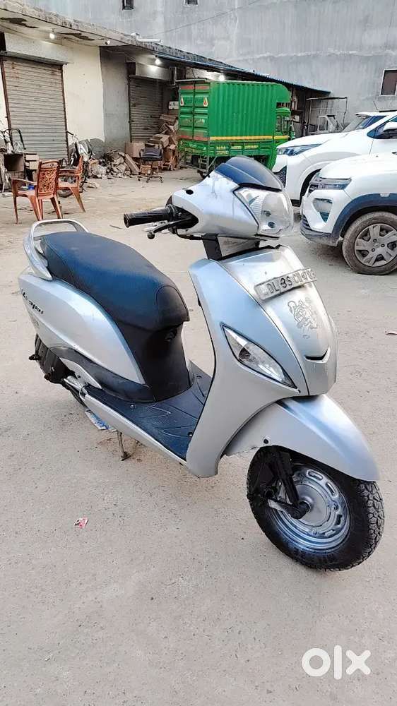 Hero mestro 1st owner self start scuty good engine good tayre all ok