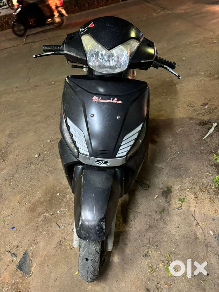 Mahindra Gusto good condition