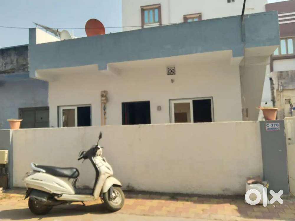 1 bhk tenament 850 Ft plot approx for sell Near sussen circle