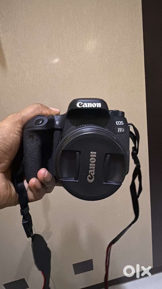 Canon E0S 77D