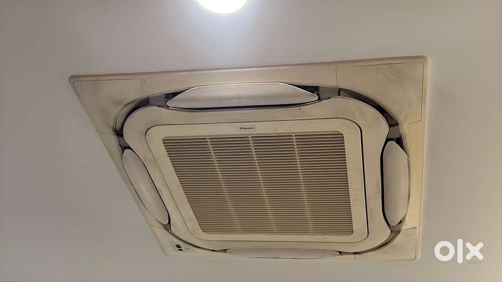 Daikin Casette AC 2 Ton