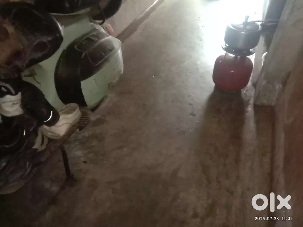 Awesome house with a lobby (Just needed a wall and some plaster works)