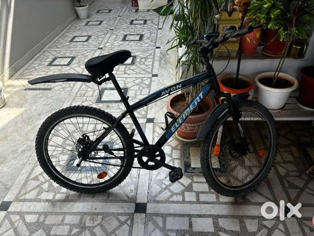 Avon non geared cycle with 26inch wheels well maintained.