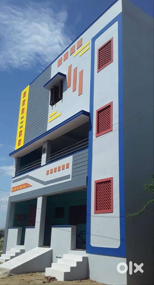 2 bed room house, 2 toilet,  3pahase EB. Pooja room, Wood work