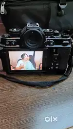 Nikon zf 24 70 kitt lens do battery aur charger