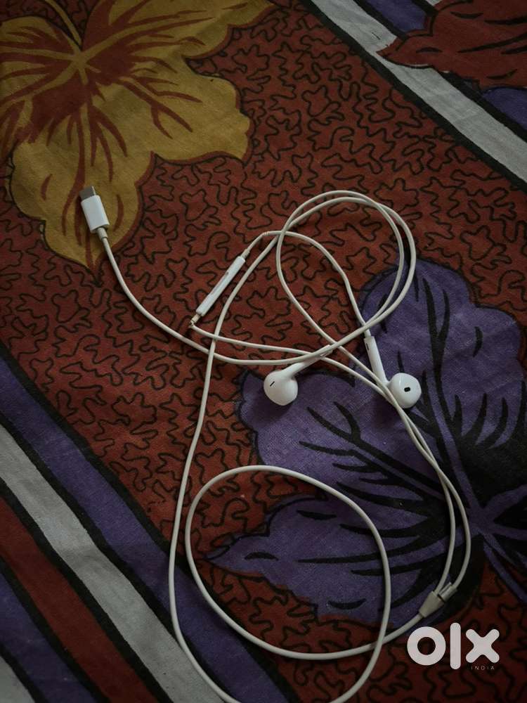Apple wired earpods for type C