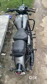 Royal Enfield classic 350 brand new condition urgent sell extra bike