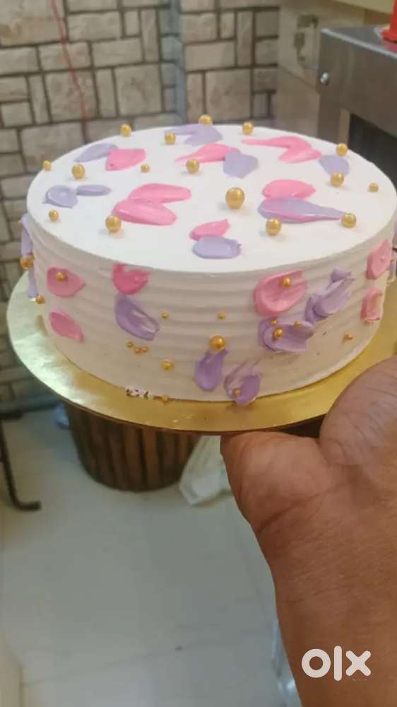 Cake shop ke liye normal  chef chiye