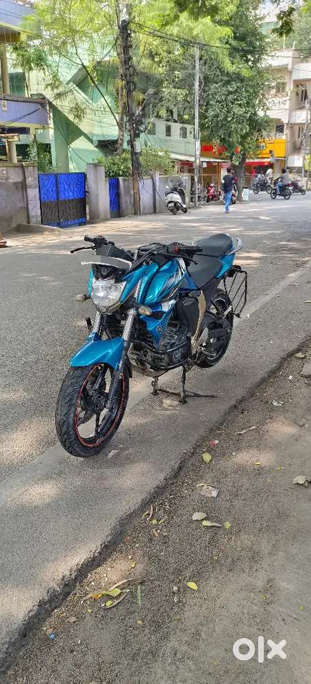 Yamaha FZ v2