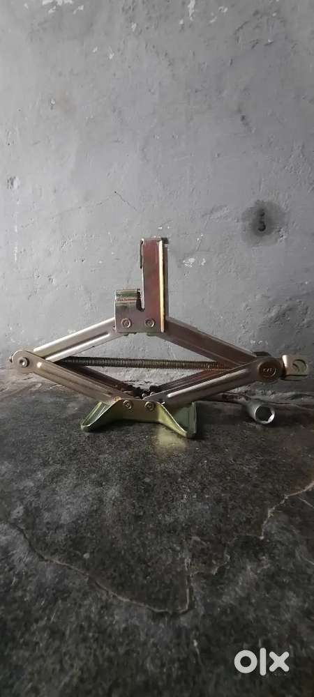 Auto & Car Jack kit / jackey