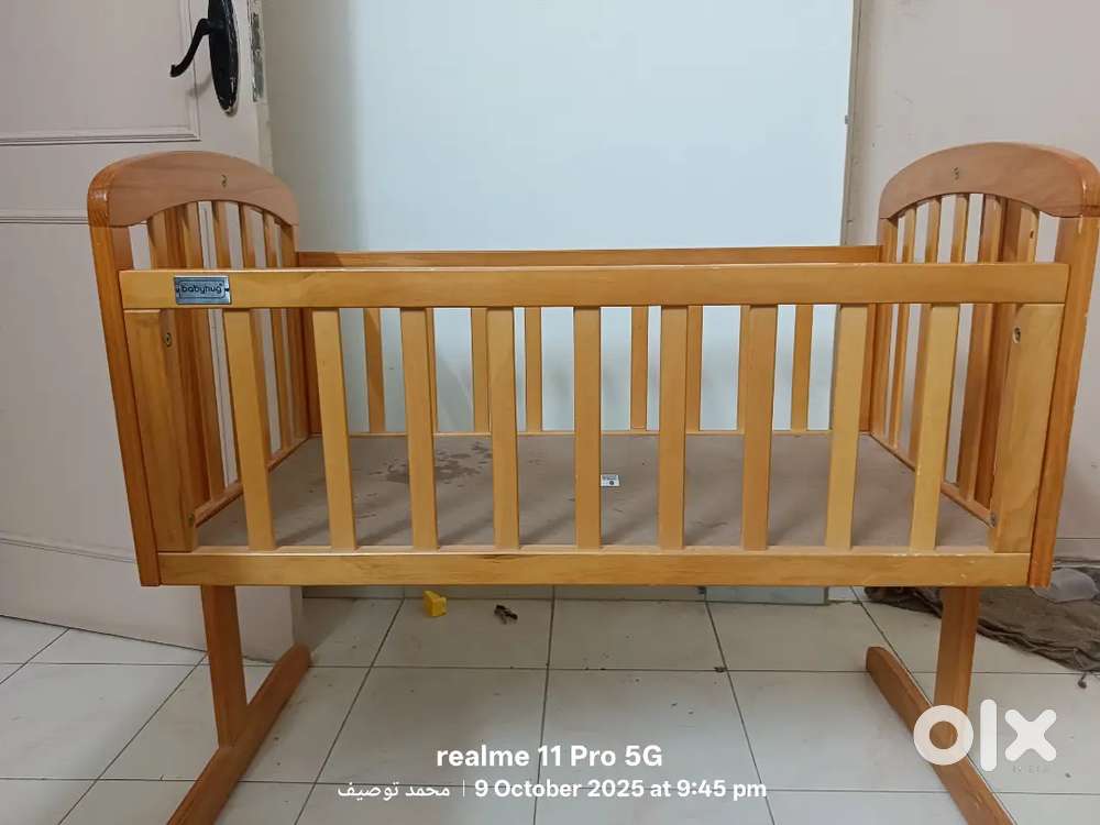 Baby cot for sale