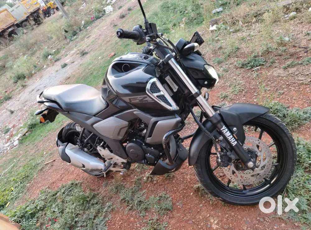 Super yamaha bike FZs oct 2023