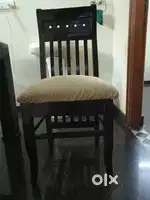 1 year old 4 seat dining table well maintained and looks very new