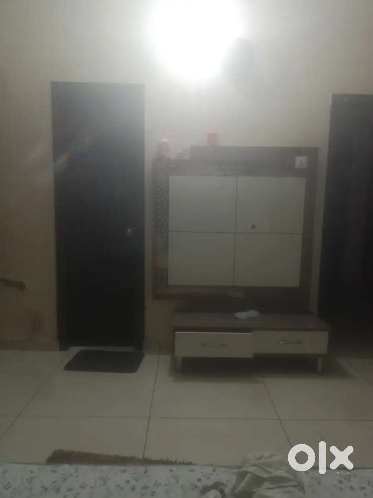 First floor independent green Avenue