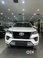 Toyota Fortuner 4X2 AT 2.8 Diesel, 2022, Diesel