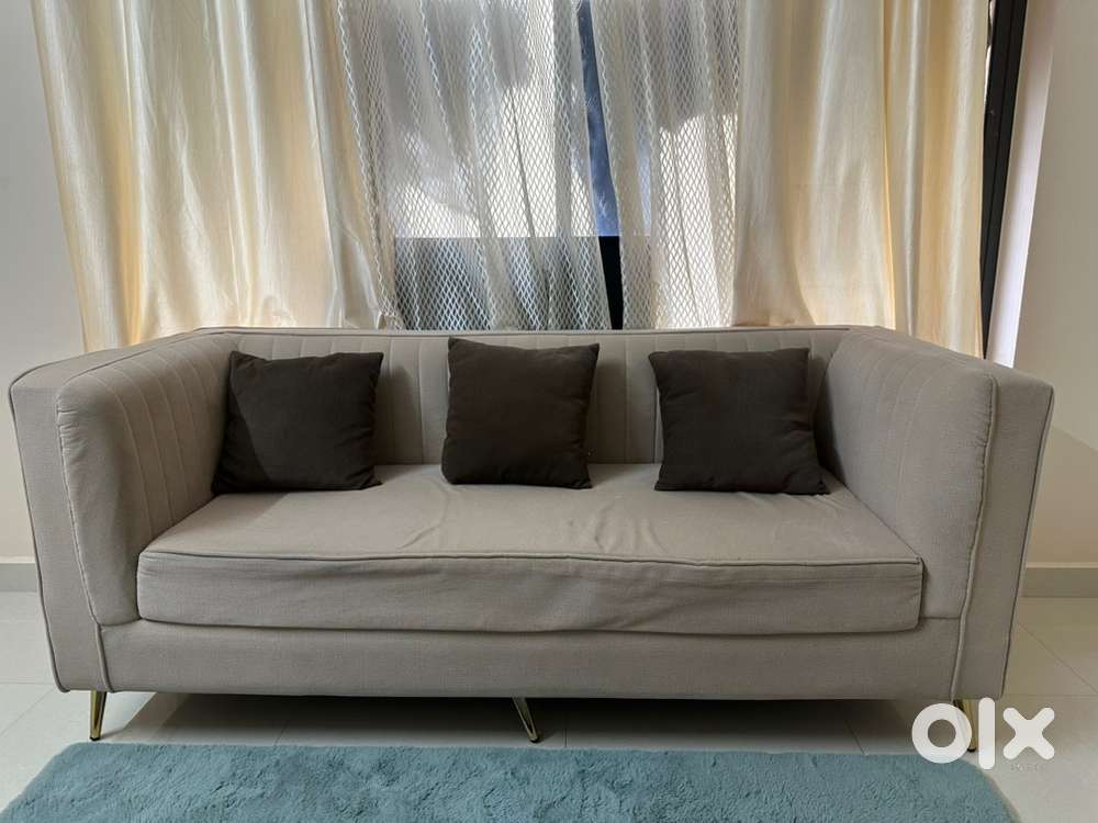 3 Seater Sofa in Excellent Condition - Great Deal