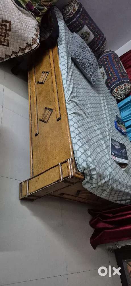 Dewan bed size 3*6 full size storages