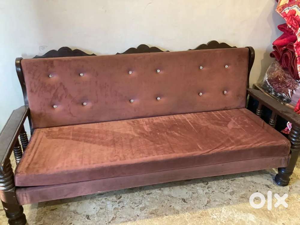 New condition sofa sell in emergency