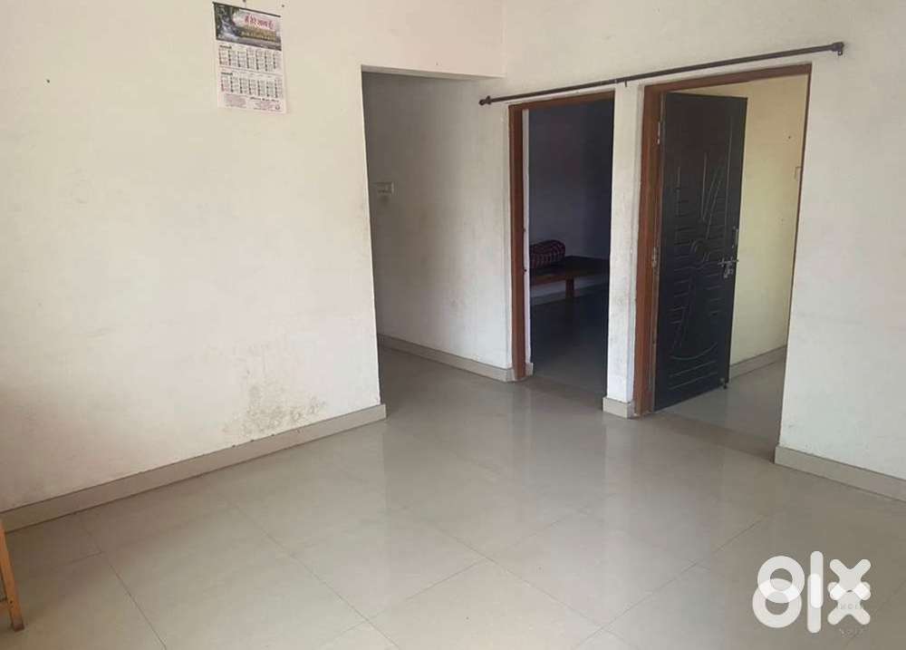 Clean well maintained 2bhk house
