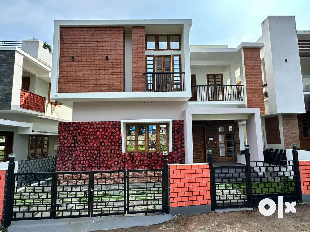 500 MTR FROM AM ROAD PERUMBAVOOR 4 CENT NEW HOUSE FOR SALE