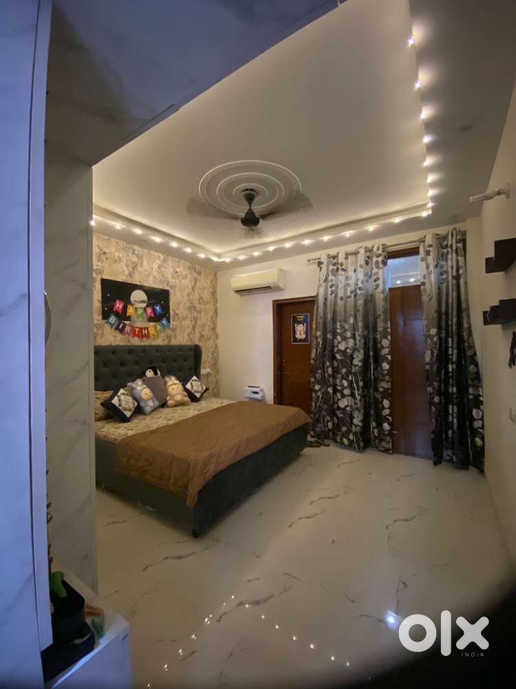 2 bed 1fridge 1sofa 1 table  2ac 2gyser 1 washing machine 1 inverter