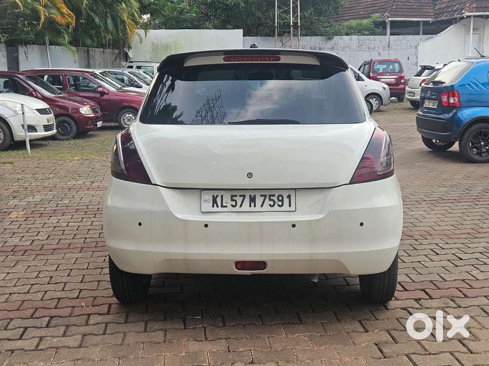 Maruti Suzuki Swift VXi + Manual, 2015, Petrol