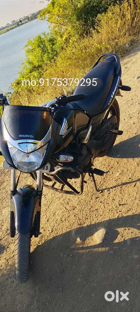 Mint condition  insurance puc chalu hai 13k fine hai lene wala bharega